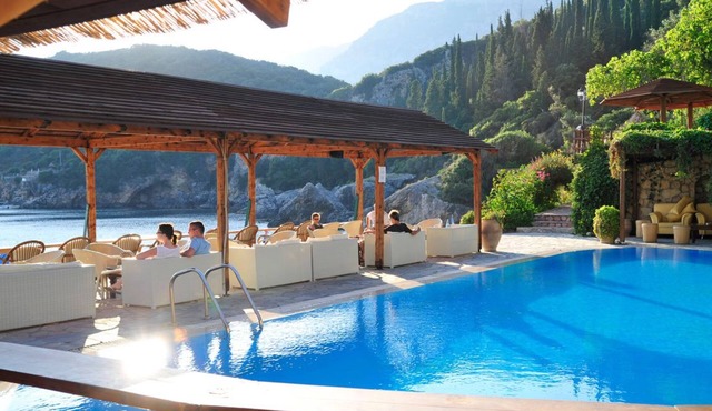 Blue Princess Beach Hotel & Suites