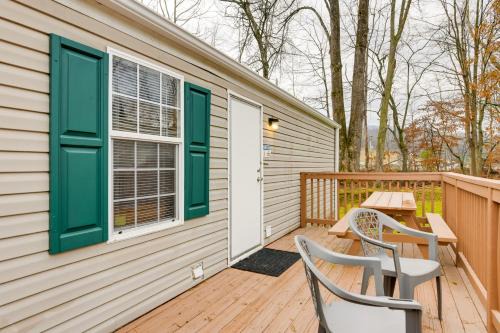 Blue Ridge Base Camp Resort Cabin in Waynesville