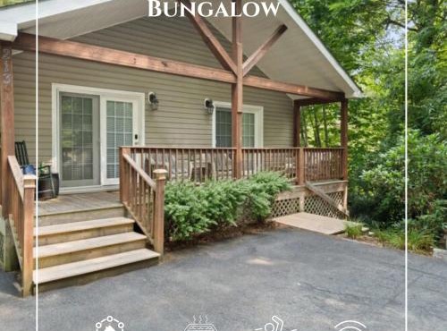 Blue Ridge Bungalow with Hot Tub