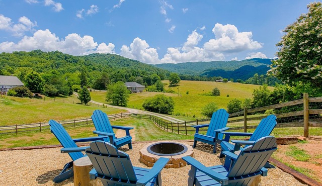Blue Ridge farmhouse with amazing mountain view, hot tub, firepit & decks