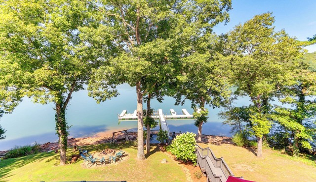 Blue Ridge Lake Townhome ~ 7 Mi to Scenic Railway!