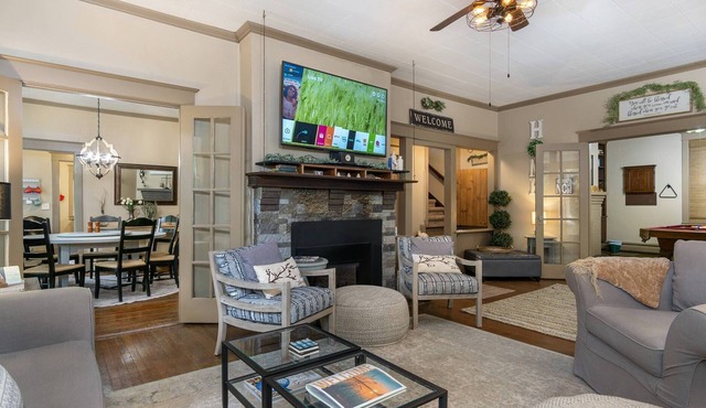 Blue Ridge Lodge - Movie Theater - Hot Tub - Pool - Rec. Room - PetsOK - $500 Free Activities Daily