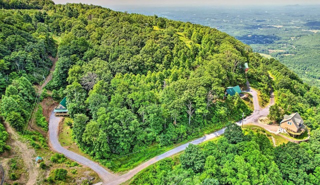 Blue Ridge Mountain Views - Fancy Gap Cabin