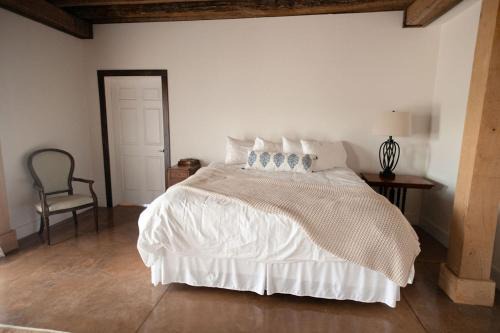 Blue Ridge Mountain Views - The Dove Suite