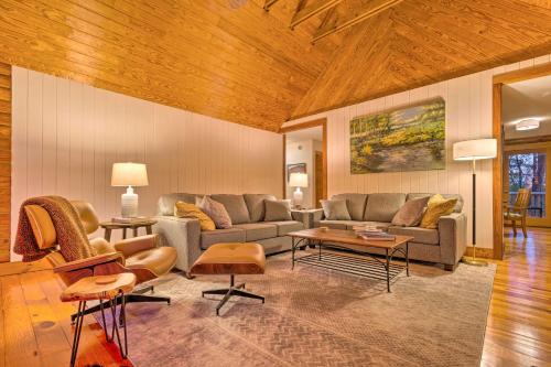 Blue Ridge Mtn Cabin Near Hiking & Biking Trails!