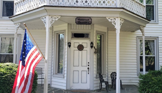 Blue Ridge Parkway Meadows of Dan; Fresh Air, Quiet, Lakeview, pet-Friendly