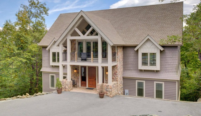 Blue Ridge Retreat with Wintergreen Advantage