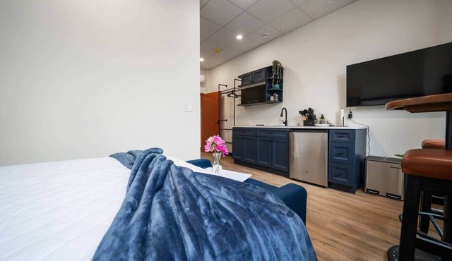 Blue Room @ The MillRows Suites