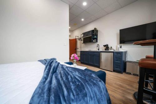 Blue Room @ The MillRows Suites