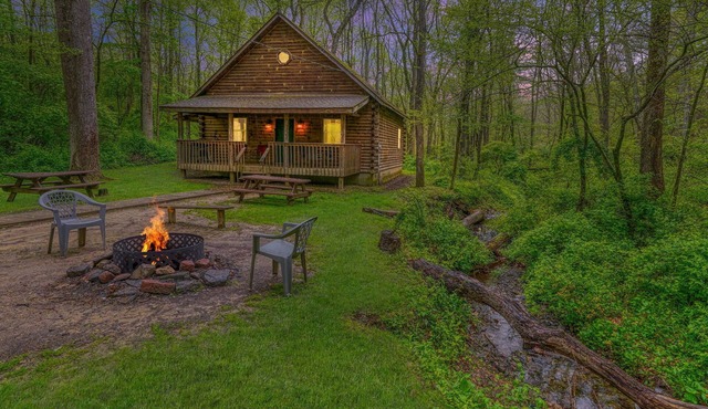 Blue Rose Cabins - Oleander Cabin