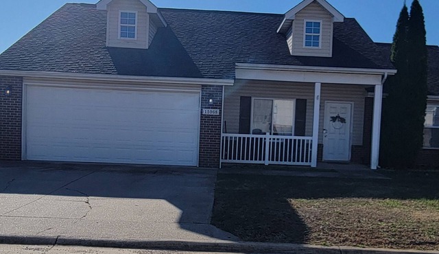 Blue Sage Inn-Pet Friendly home in Saint Robert, MO. Close to Fort Leonard Wood.