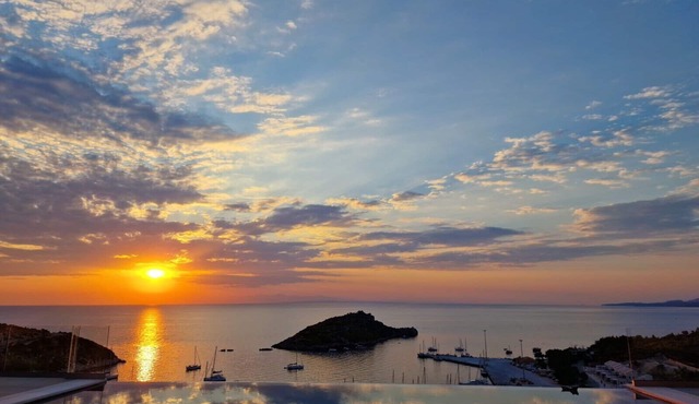 Blue Sea House with amazing sea view and private pool