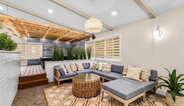 Blue Skies Retreat - Custom-Built Retreat in the Suburbs!