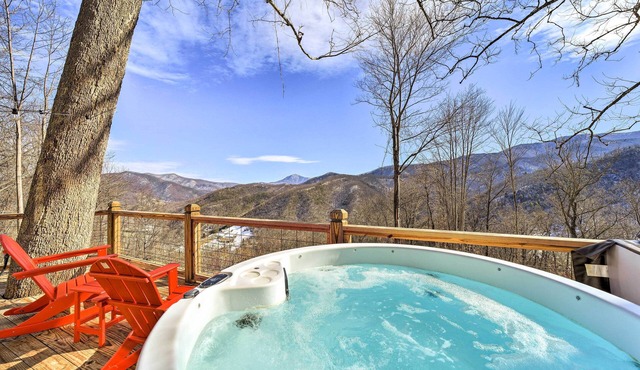 'Blue Sky Cottage:' Romantic Retreat w/Mtn Views!