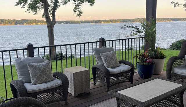 BLUE SKY RETREAT Awesome 180 degree view of the lake private dock 1800 foot dec