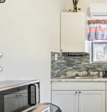 BLUE STARS THE HEARTH OF COUNTRY HOME