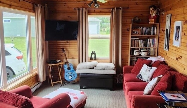 "Blue Suede View" cottage overlooking the Northumberland Strait