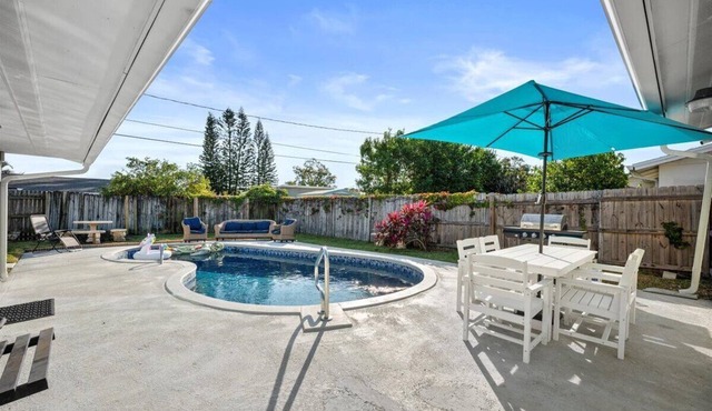 Blue Tide – Spacious 5BR Beach Getaway w/Pool