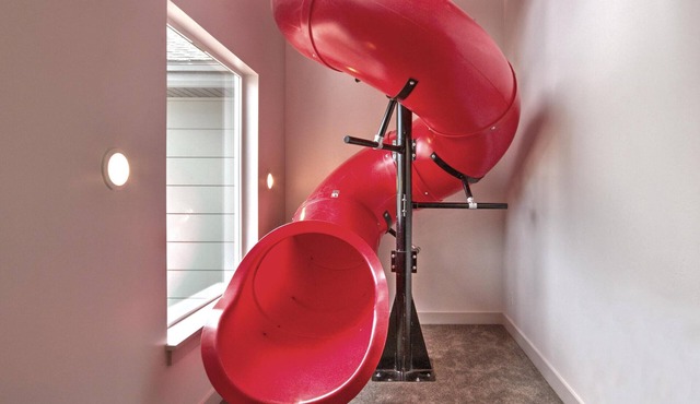 Blue Topaz at Waterdance-Sleeps 46- with indoor/outdoor pool access+rec center