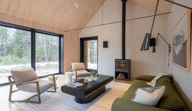 Blue Valley, Nominingue, Quebec · 1000 Acre Luxury Nature Lodge w Personal Concierge