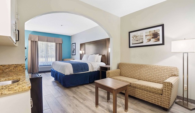 Blue Water Inn & Suites, BW Signature Collection
