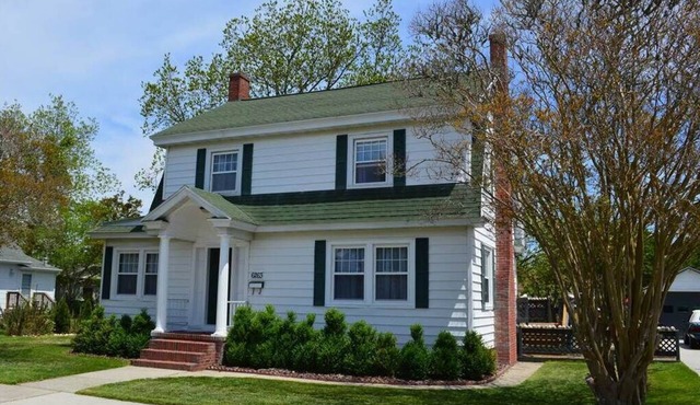 Blue Water - Single Family Home - In Town - LG. FENCEED IN YARD, NO LINENS