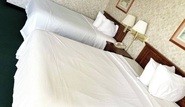 Blue Way Inn and Suites Lacrosse - Comfort 2 Queen Bed Non Smoking