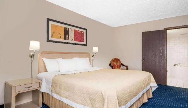 Blue Way Inn La Crosse Extended Stay - Standard 1 King Bed Non Smoking
