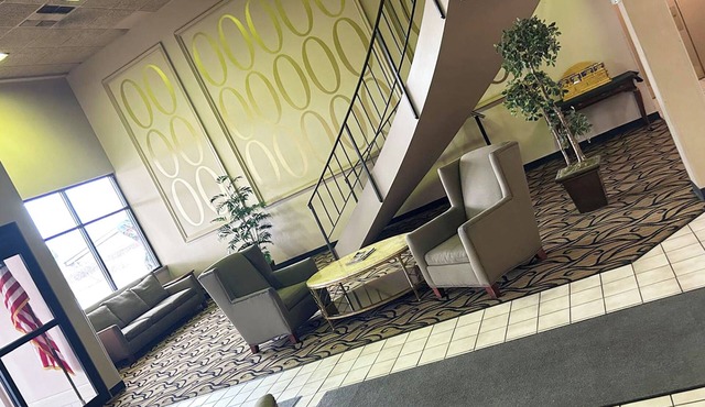 Blue Way Inn & Suites La Crosse