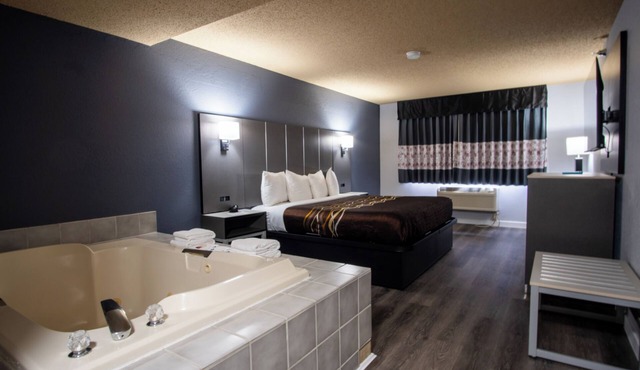 Blue Way Inn & Suites Minneapolis Airport Eagan - Mall of America