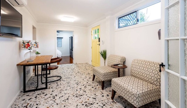 Bluebell Charm 4BR Home with Disability Access