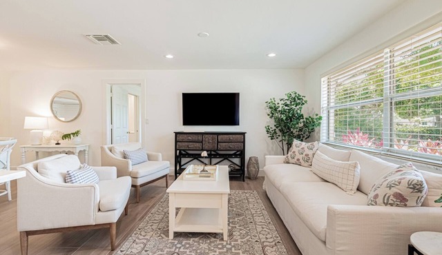 Bluebell – Elegant Coastal Getaway with Pool | Coquina Sands | 3BR/2BA
