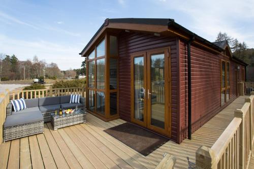 Bluebell Lodge - Sleeps 4 Loch & Woodland