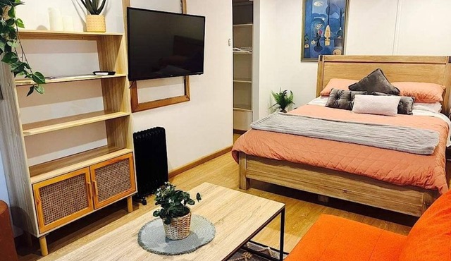 Blueberry Bliss, self contained suite