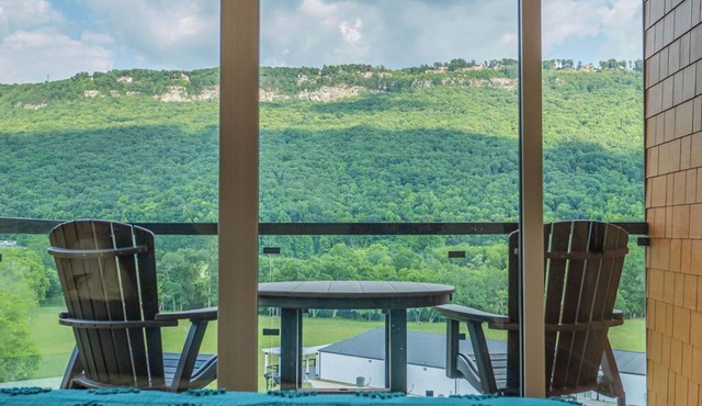 Bluebird Cabin | Views, Fire pit, Outdoor Kitchen