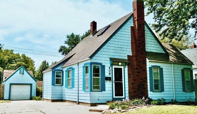Bluebird Cottage, near fair