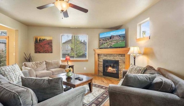 Bluebird Day - Canyon Retreat