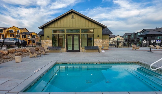 Bluebird |Ro5057 | Pickleball | Hot Tub | Mtn View