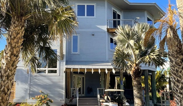 Bluefin Beach House, Luxury Home with Pool & Spa on North Captiva, 2 Golf Carts