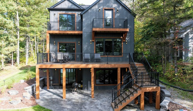 Bluegill Hill - Luxury Lakeside Retreat on Lake Chetac