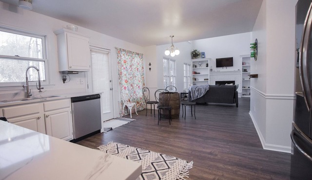 Bluegrass Crossing, close to all the attractions in Central Kentucky