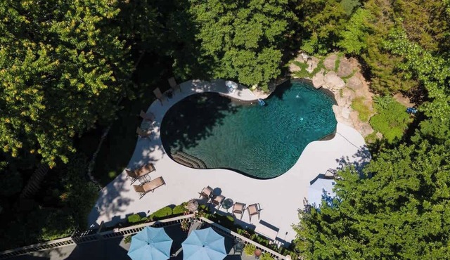 Bluegrass Whimsy | Your 152nd Derby Headquarters!