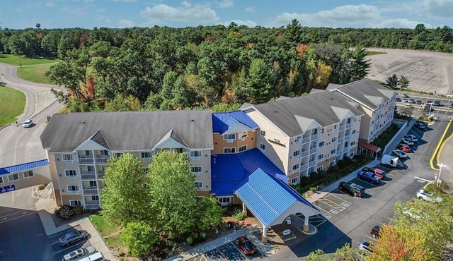 Bluegreen Vacations Odyssey Dells Resort