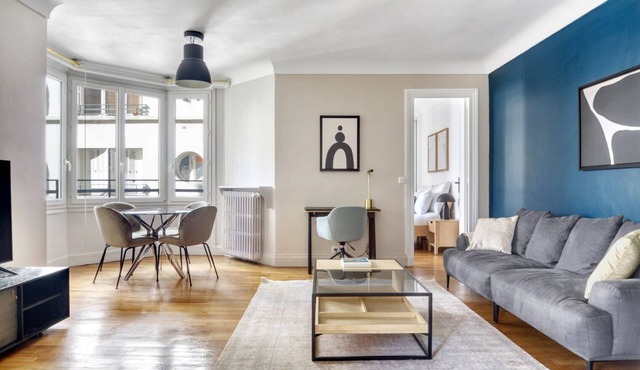 Blueground | Arc de Triomphe, furnished, elevator