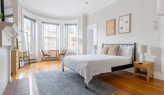 Blueground | Back Bay East, view, nr Public Garden