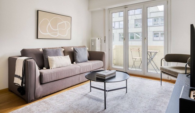 Blueground | Basel-Wettstein, balcony, nr Rhine