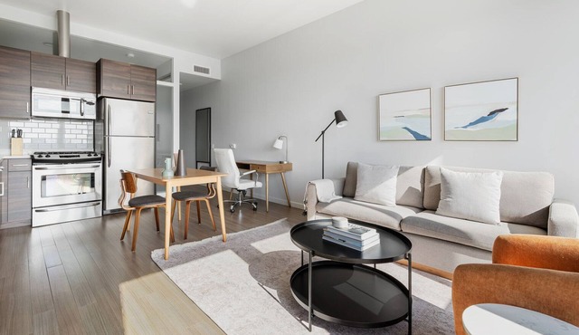 Blueground | Civic Center, pool, nr Civic Center Plaza