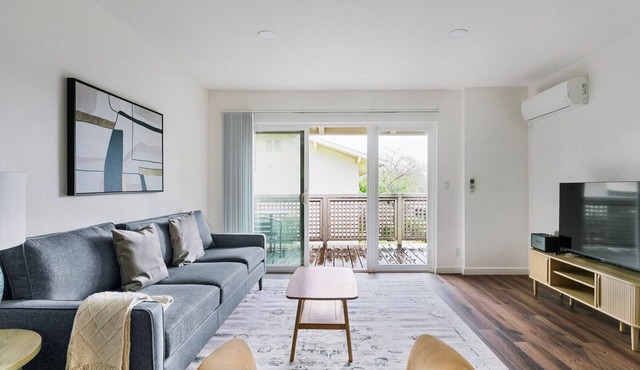 Blueground | Cupertino, pool, nr Memorial Park