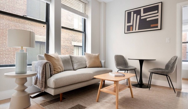 Blueground | Downtown Crossing, view, nr Boston Common