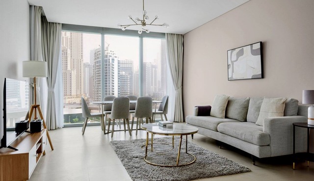 Blueground | Dubai Marina, pool, nr Marina